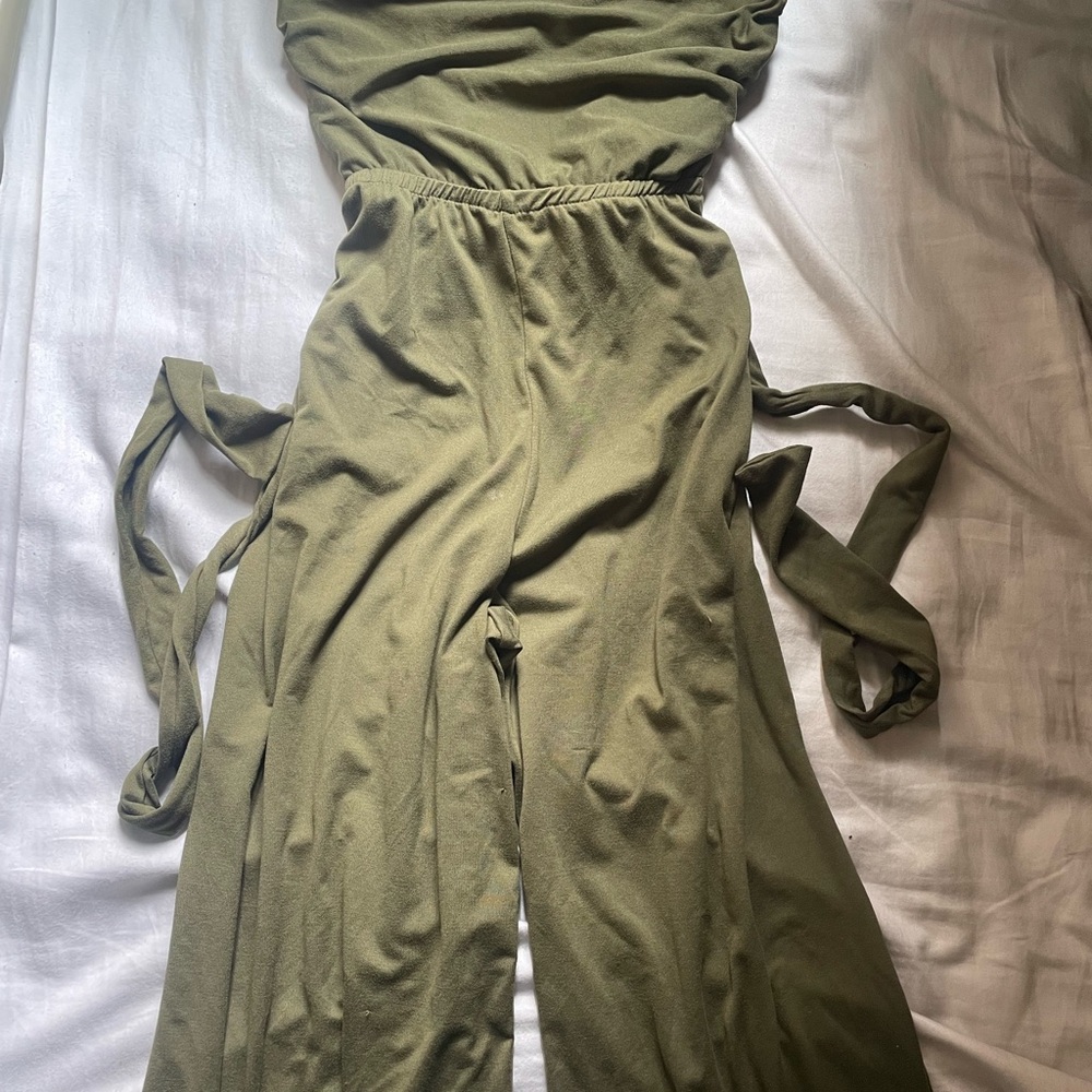 Discreet Green Utility Jumpsuit with Adjustable Straps